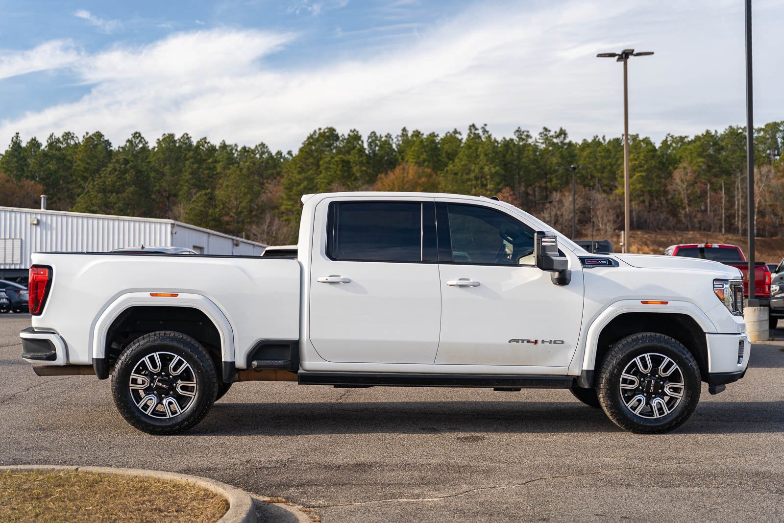 Used 2022 GMC Sierra 2500 AT4 w/ AT4 Preferred Package image 6