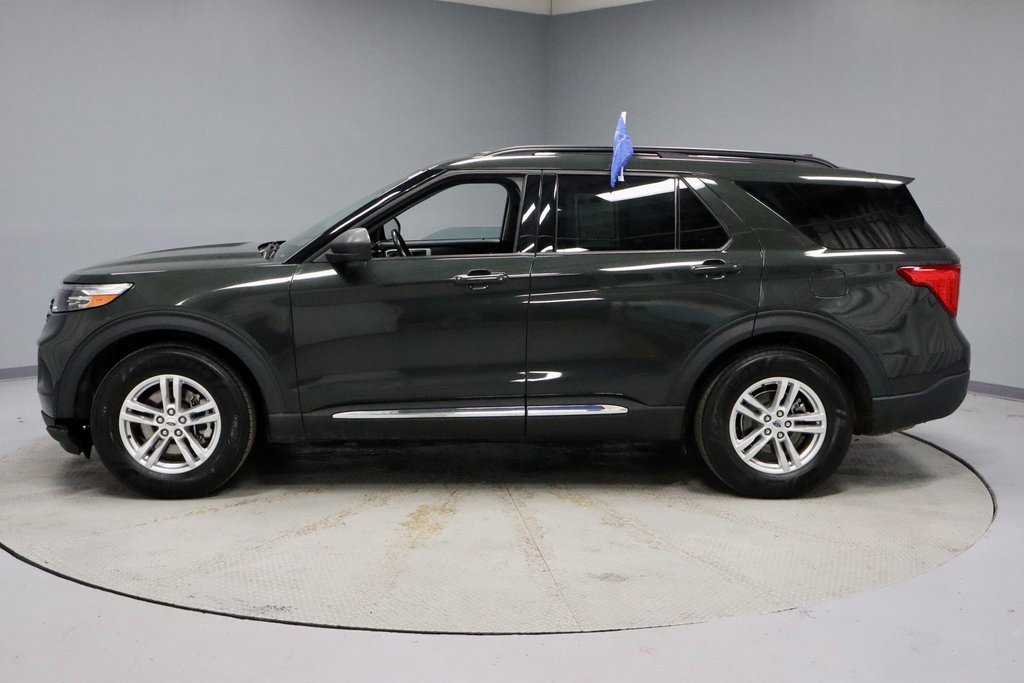 Certified 2022 Ford Explorer XLT image 2