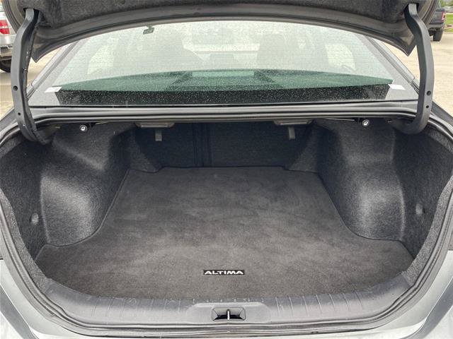 Used 2025 Nissan Altima 2.5 SV FWD image 33