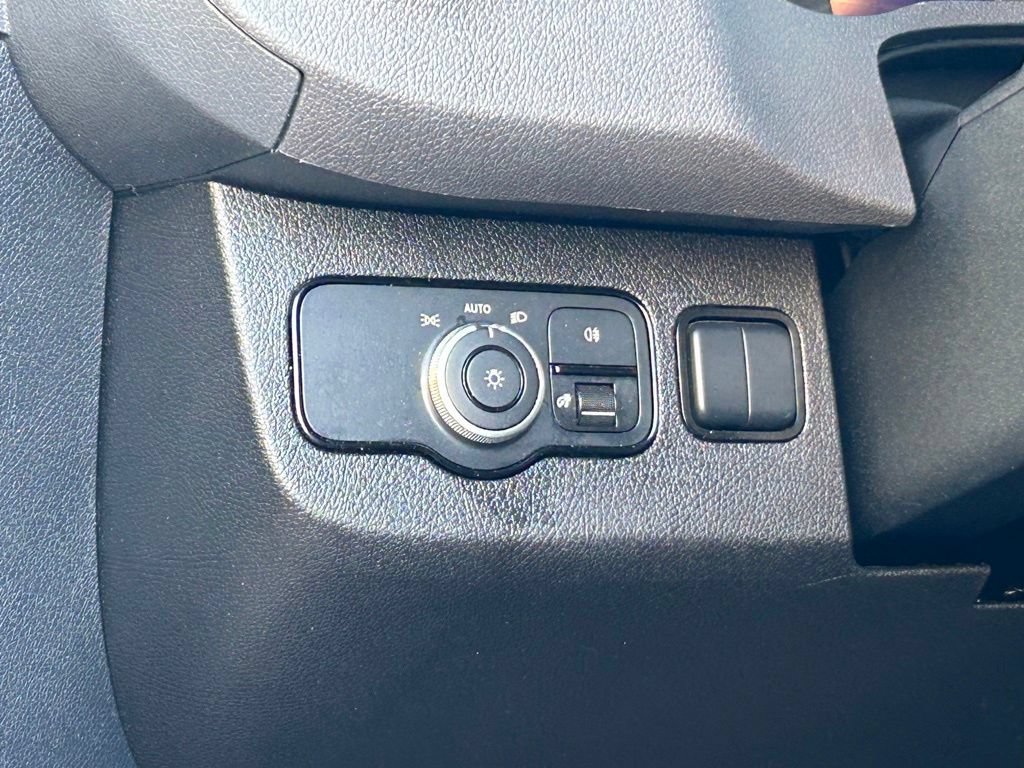 Used 2025 Mercedes-Benz Sprinter 2500 image 33
