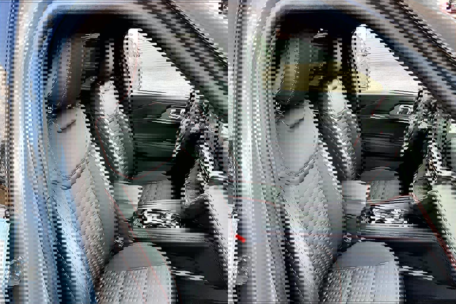 Certified 2025 Ford Explorer ST-Line w/ Premium Package image 13