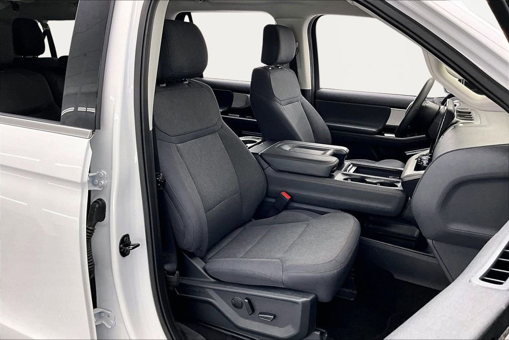 Certified 2025 Ford Expedition Max Active image 9