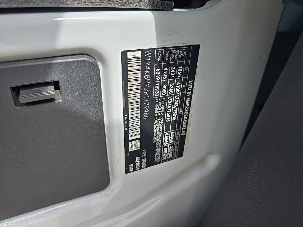 Used 2024 Mercedes-Benz Sprinter 2500 image 28
