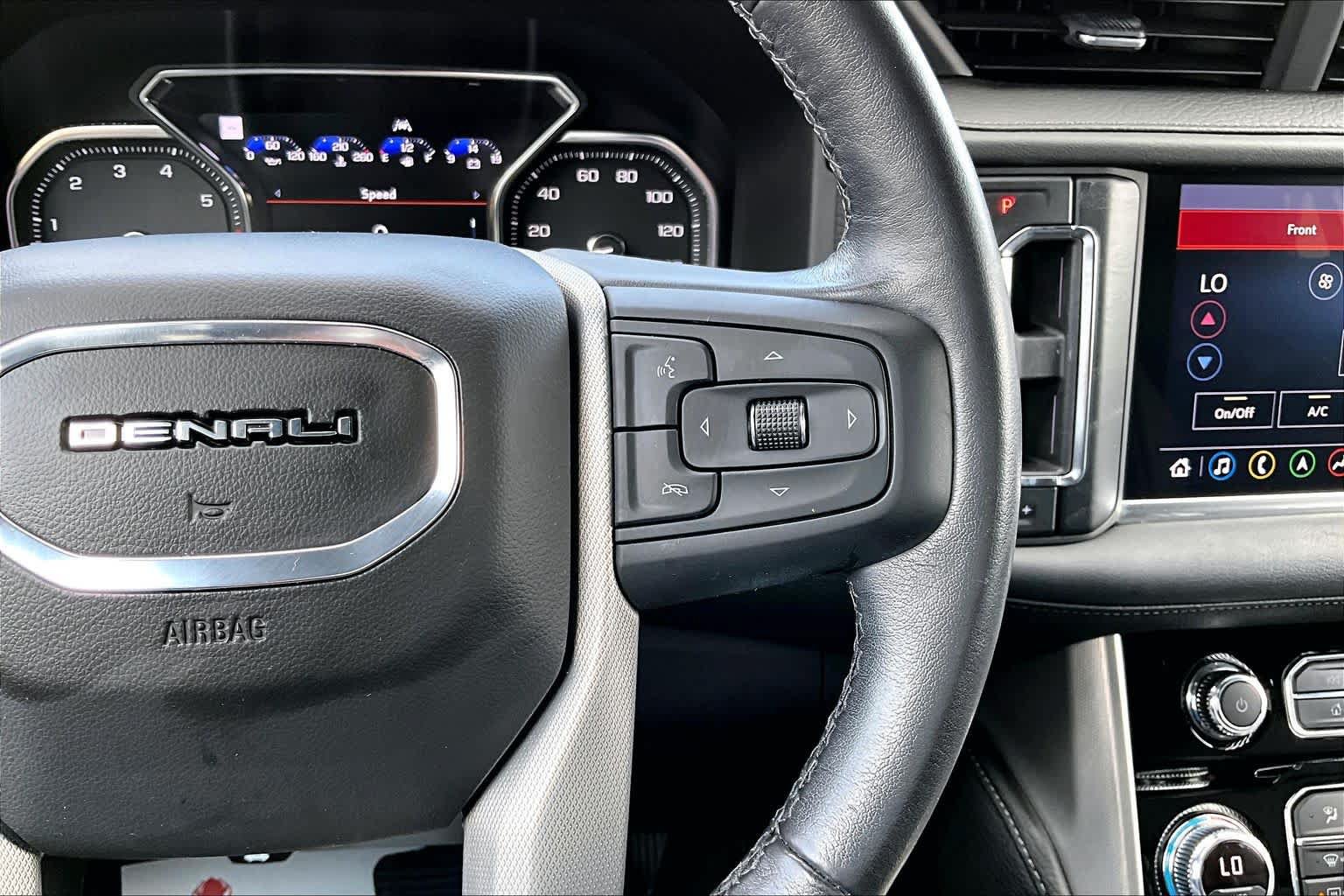 Used 2021 GMC Yukon Denali w/ LPO, Illumination Package RWD image 25