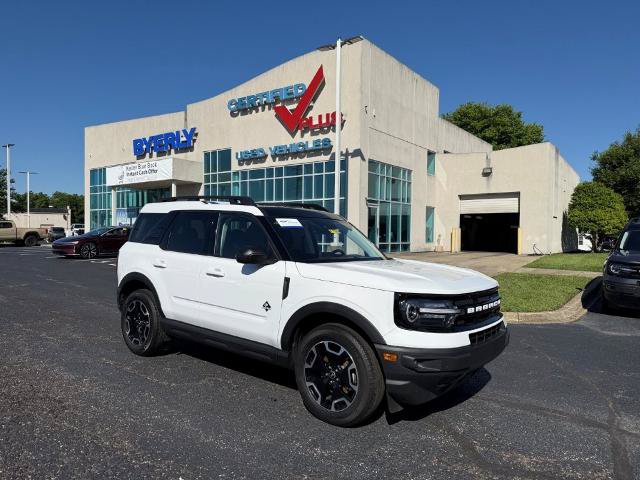 Certified 2023 Ford Bronco Sport Outer Banks w/ Tech Package AWD/4WD image 2