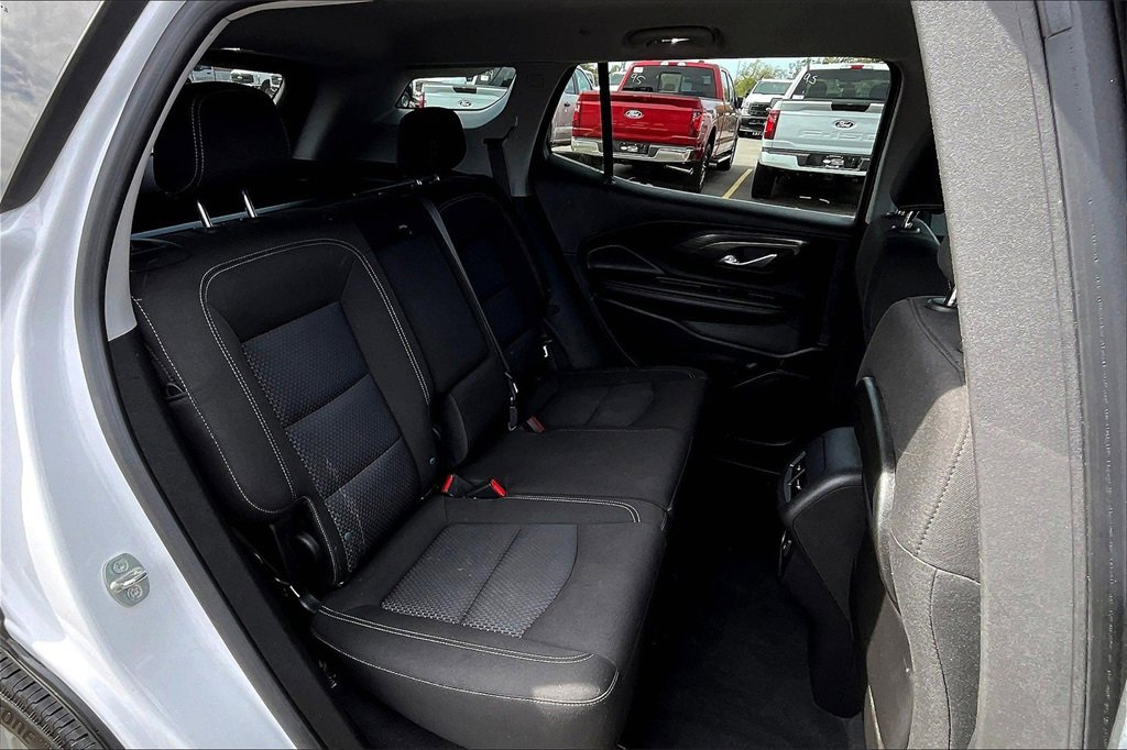 Used 2023 GMC Terrain SLE w/ Driver Convenience Package image 26