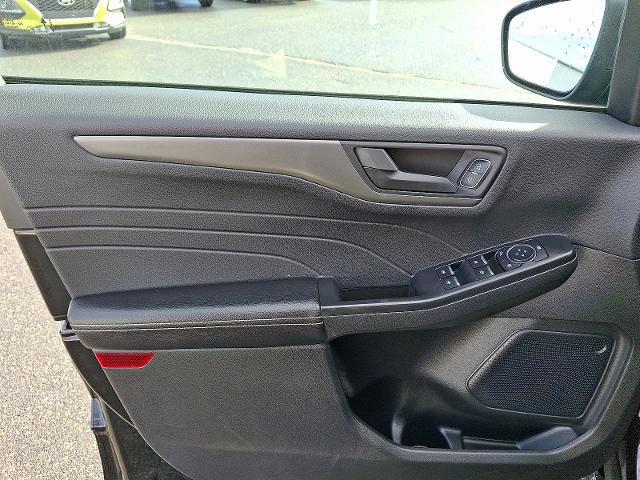 Certified 2025 Ford Escape Active image 12