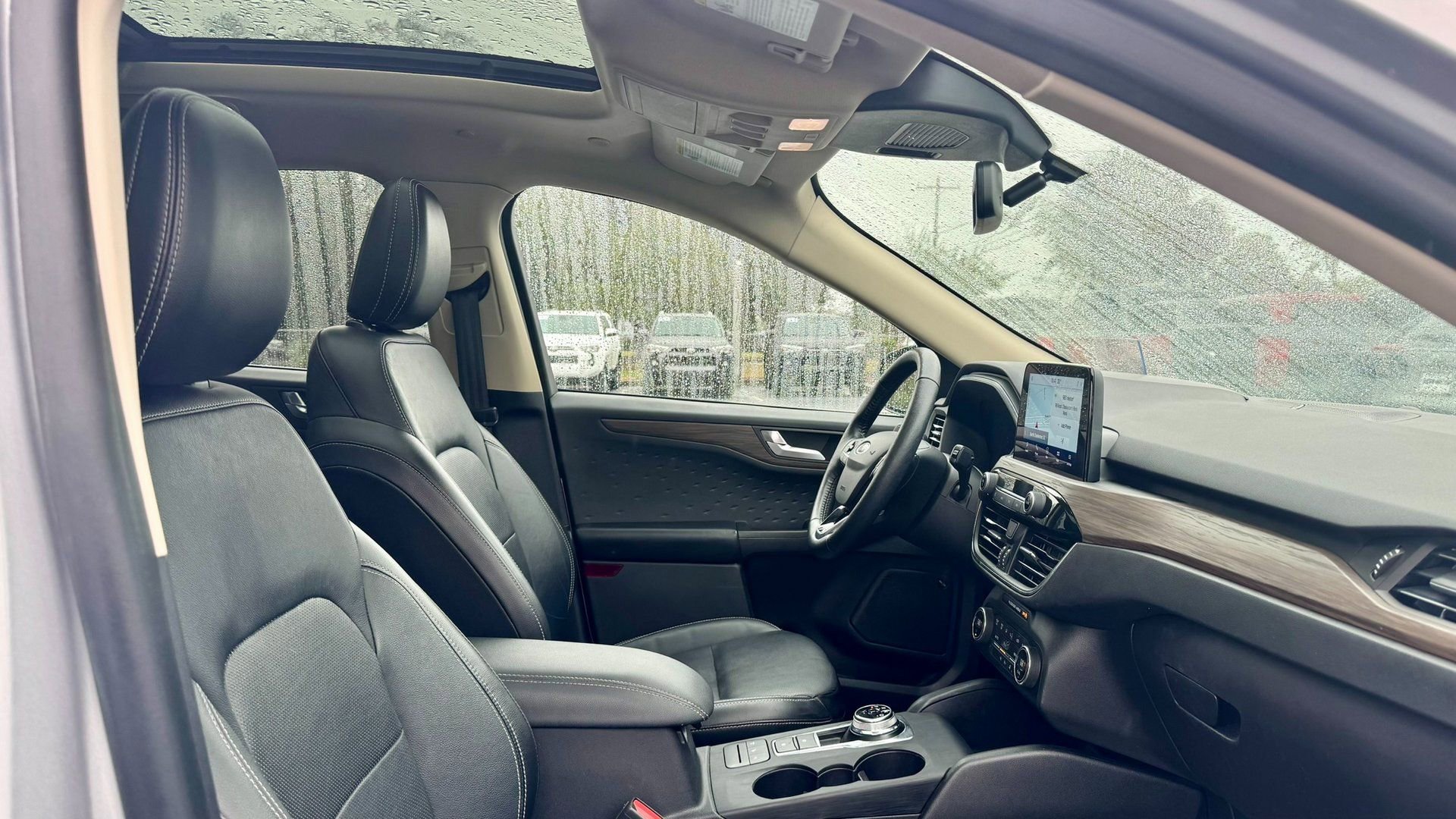 Certified 2020 Ford Escape Titanium w/ Titanium Premium Package 2.0 image 8