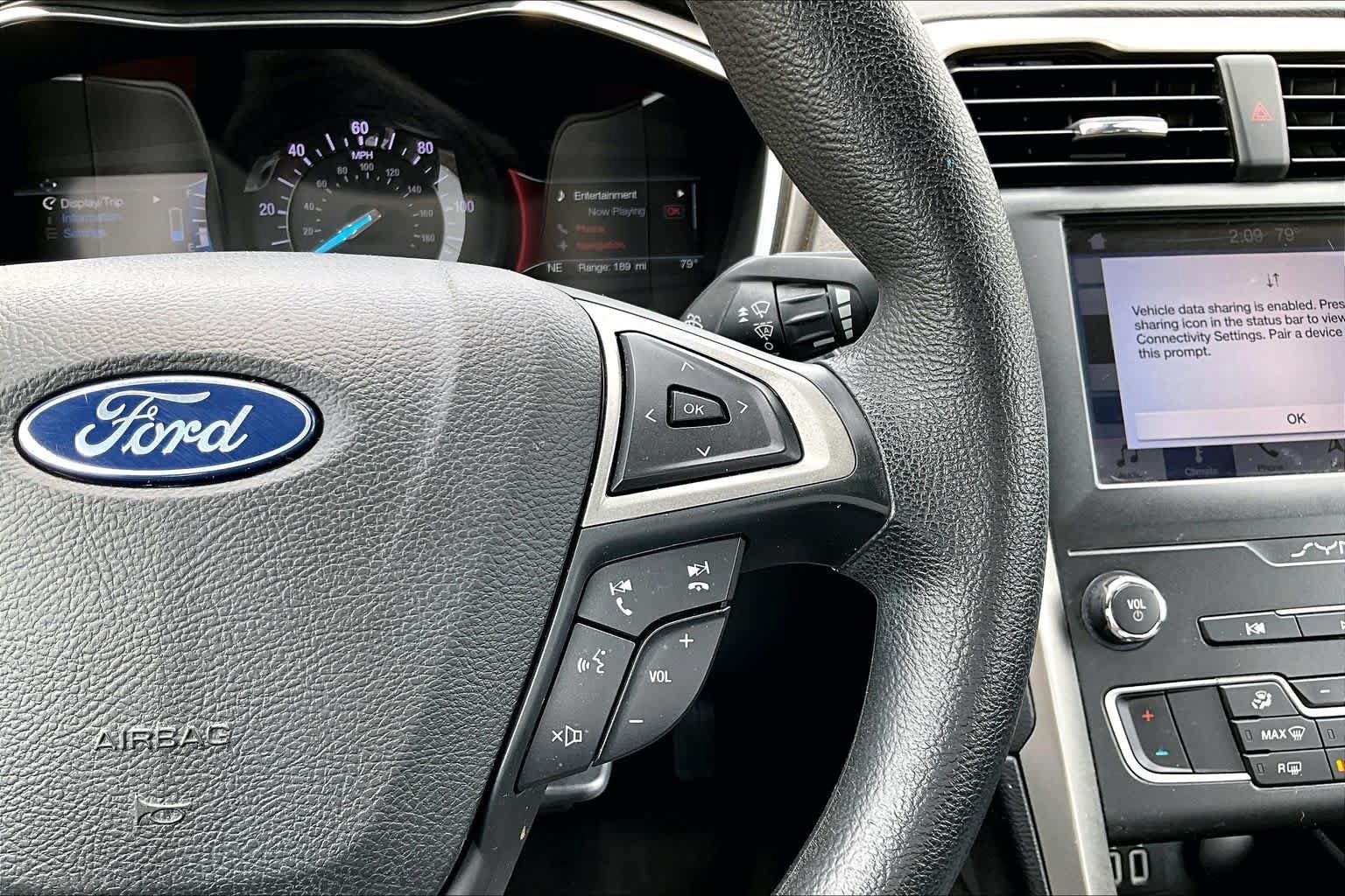 Certified 2019 Ford Fusion SE FWD image 25