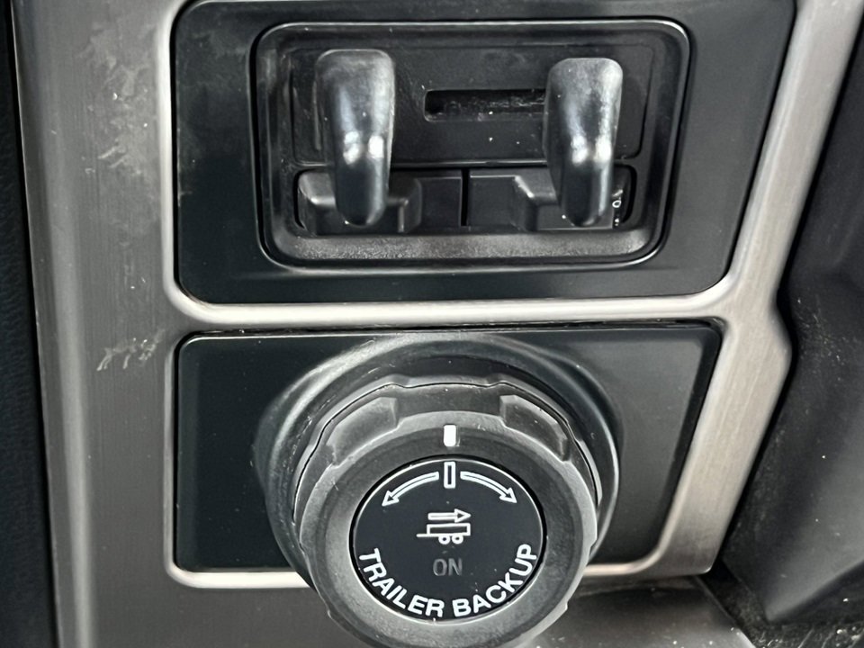 Certified 2022 Ford F350 Platinum image 37