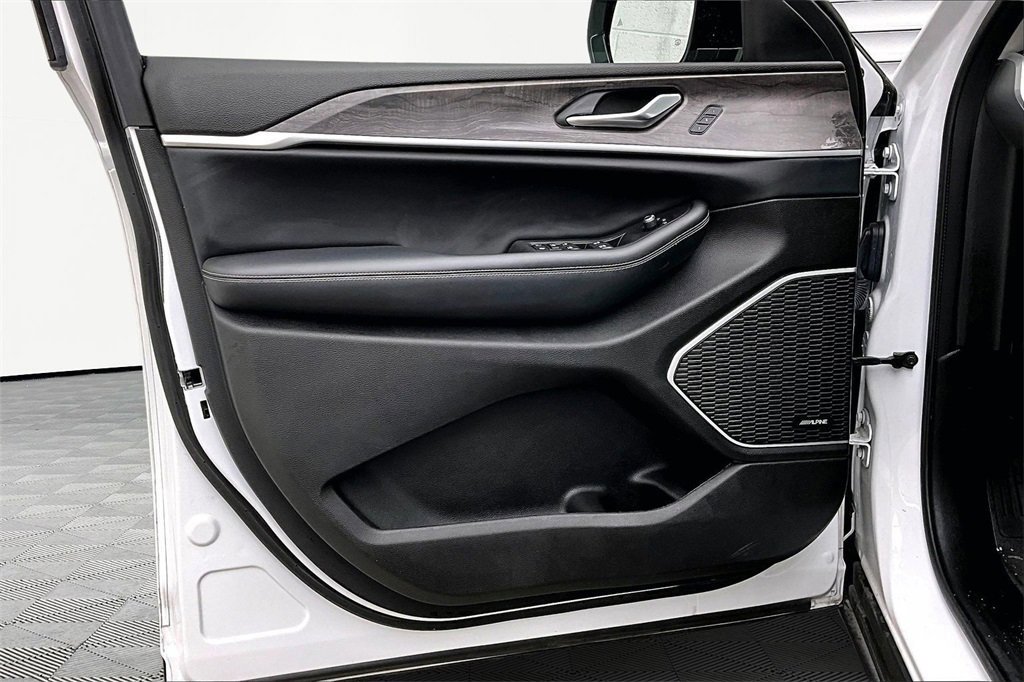 Used 2022 Jeep Grand Cherokee Limited 4xe image 23