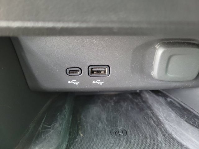 Used 2024 Buick Envista Sport Touring w/ Convenience I Package FWD image 19