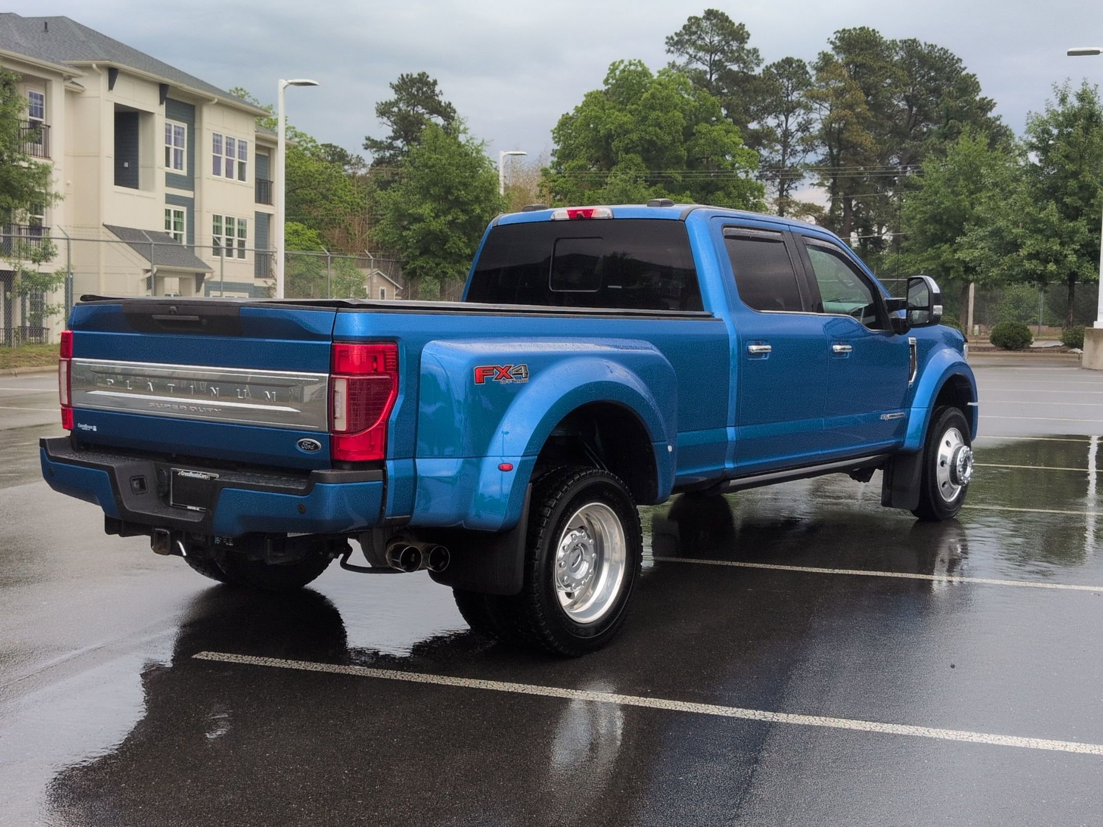 Certified 2021 Ford F450 Platinum w/ FX4 Off-Road Package AWD/4WD image 4