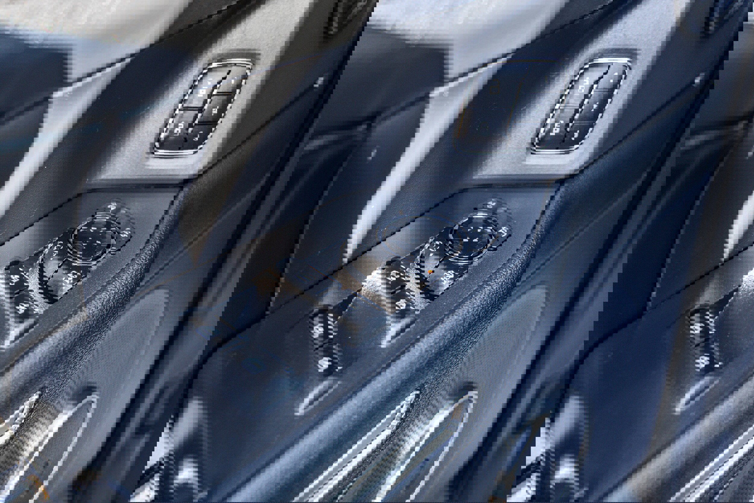 Certified 2024 Ford Expedition Max XLT image 7