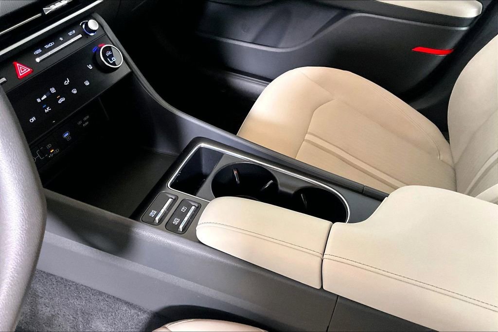 Used 2025 Hyundai Sonata SEL FWD image 13
