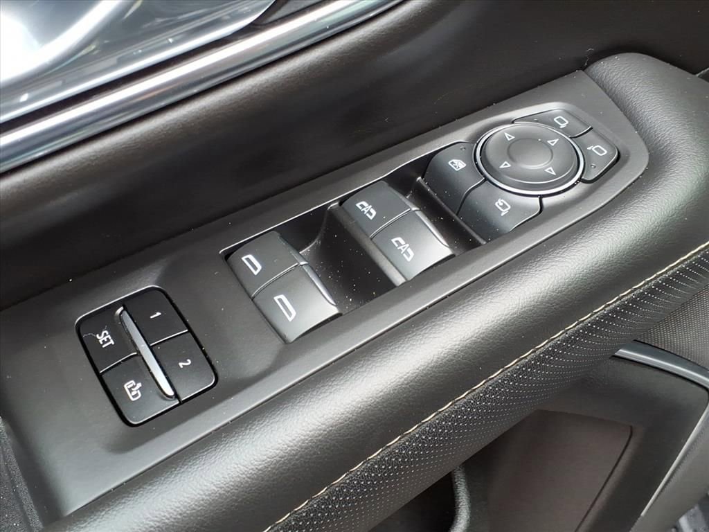 Used 2024 Chevrolet Tahoe Premier AWD/4WD image 22