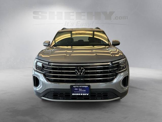 Used 2024 Volkswagen Atlas SE AWD/4WD image 16