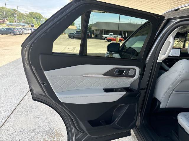 Certified 2025 Ford Explorer Platinum w/ Ultimate Package AWD/4WD image 19