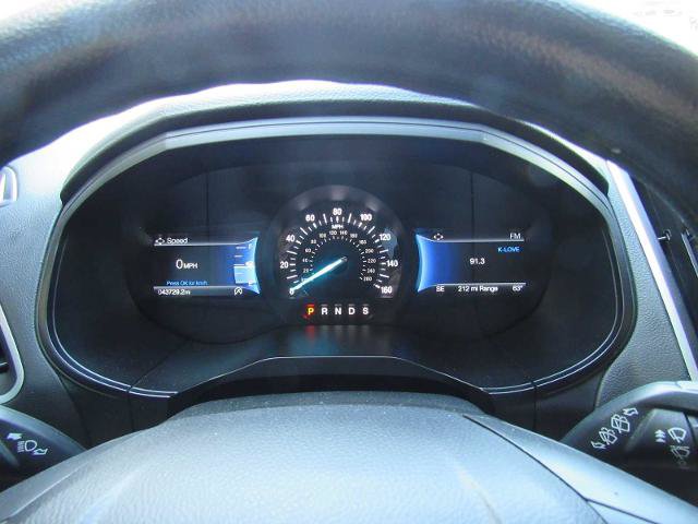 Certified 2022 Ford Edge SE w/ Black Appearance Package AWD/4WD image 13