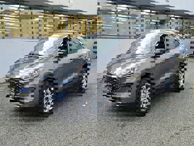 Certified 2022 Ford Escape SE image 2