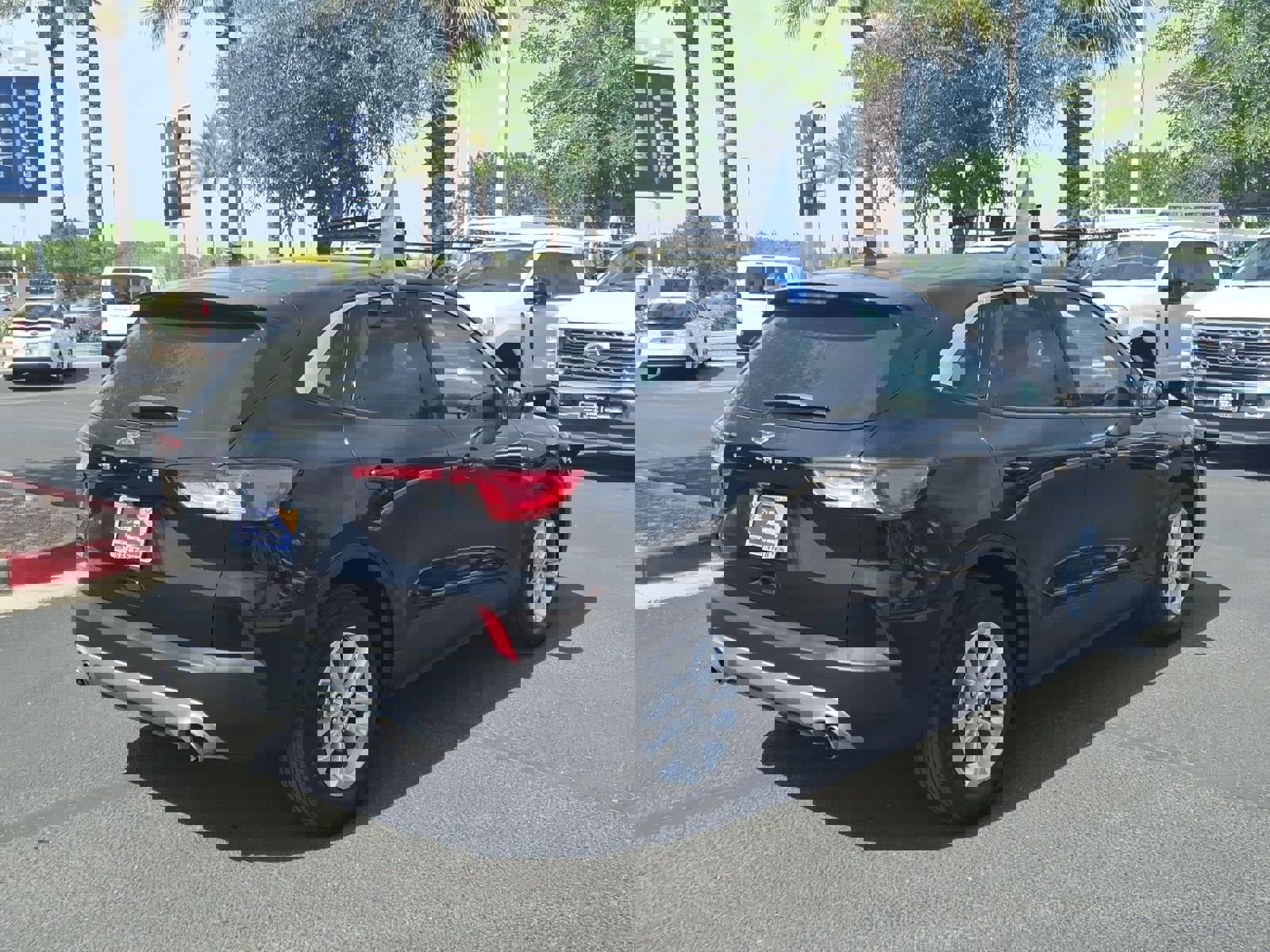 Certified 2022 Ford Escape SE image 5