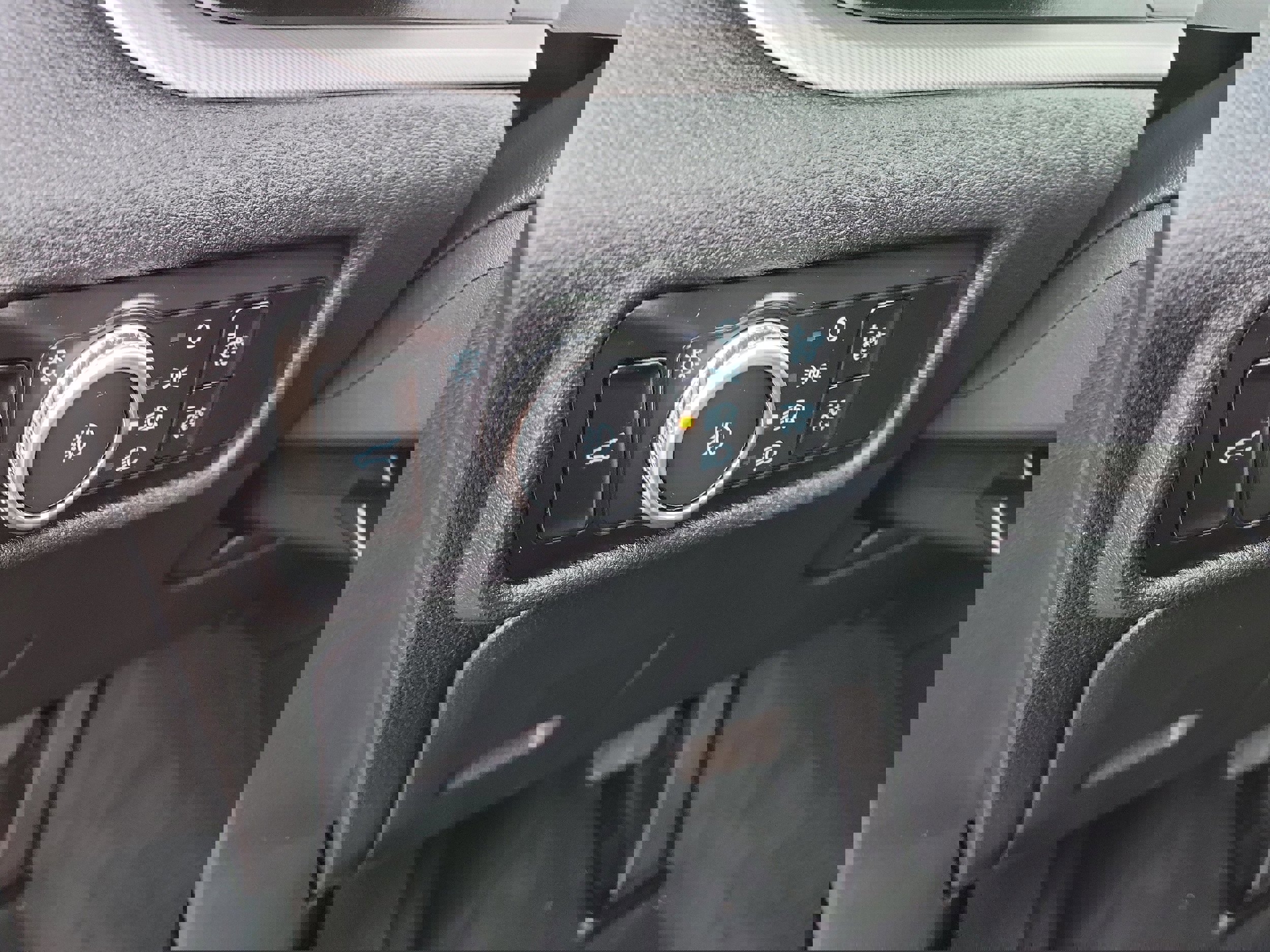 Certified 2023 Ford Explorer XLT w/ Equipment Group 202A image 22