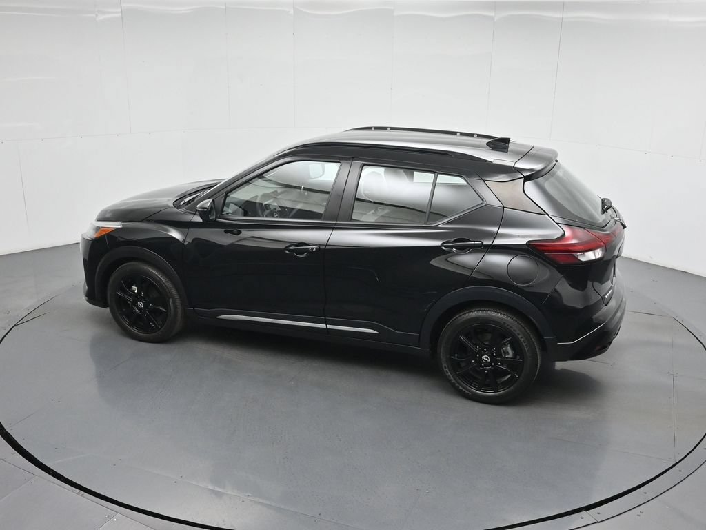 Used 2023 Nissan Kicks SR w/ SR Premium Package FWD image 42