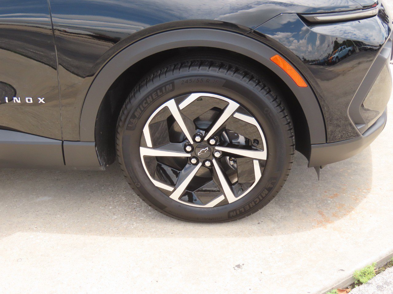 Used 2026 Chevrolet Equinox EV LT w/ Comfort Package FWD image 7