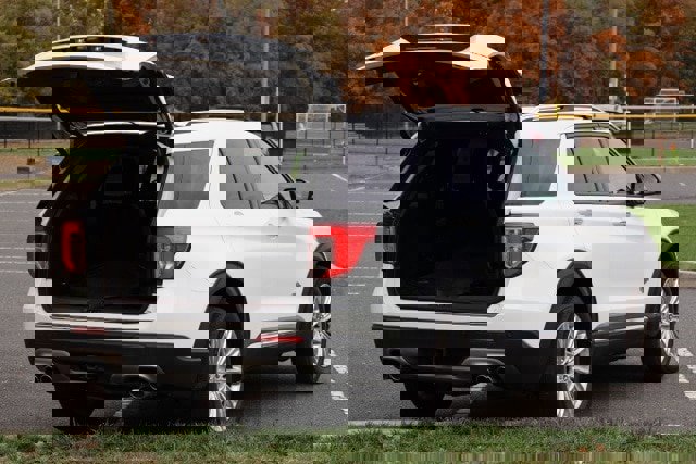 Certified 2022 Ford Explorer King Ranch w/ Technology Package image 7