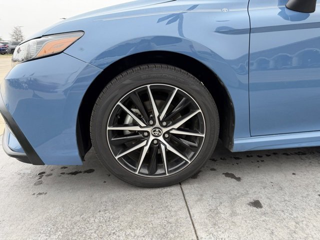 Used 2024 Toyota Camry SE image 4
