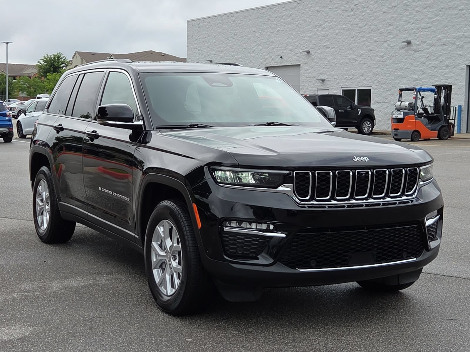 Used 2023 Jeep Grand Cherokee Limited w/ Luxury Tech Group II