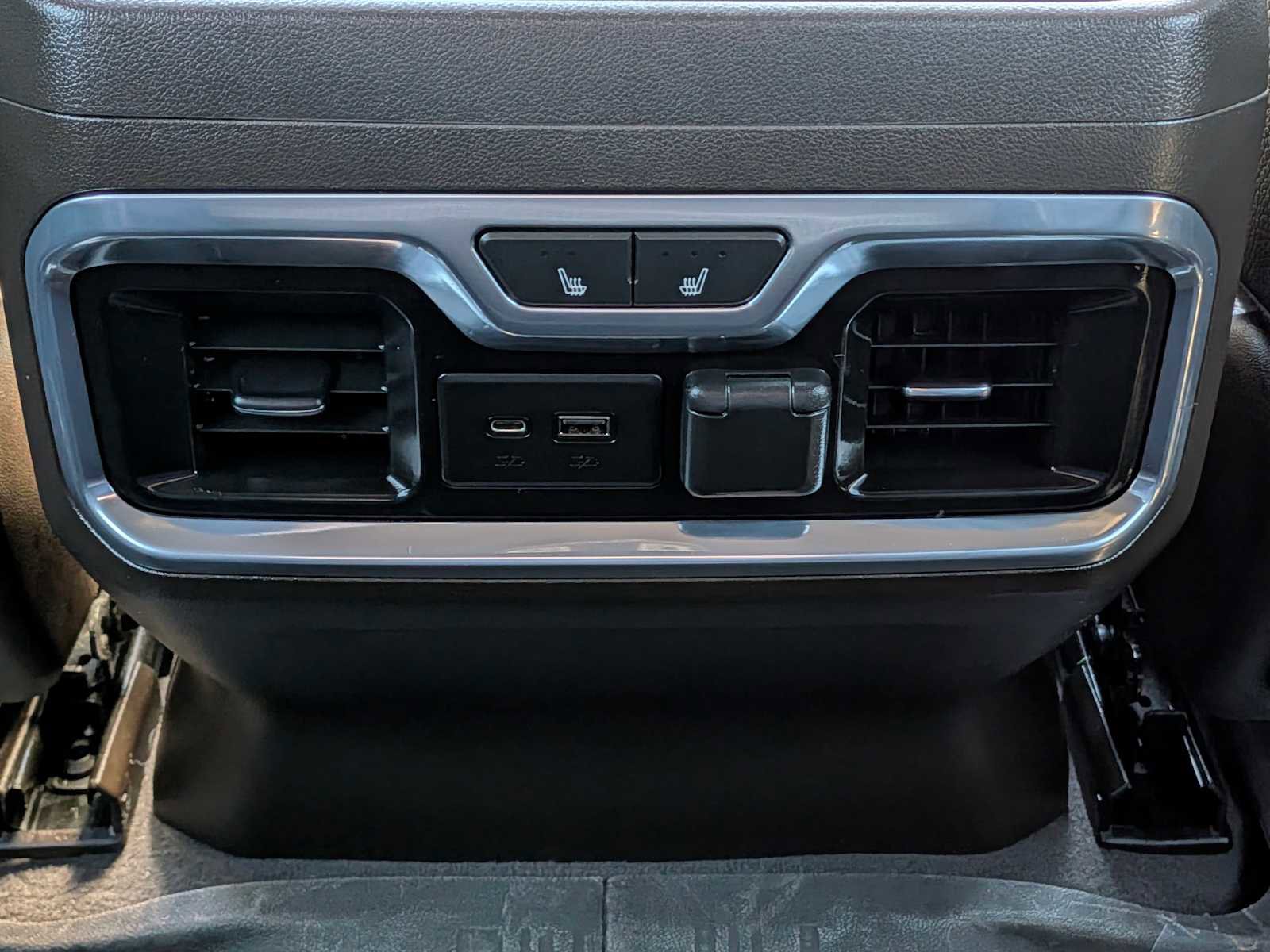 Used 2020 GMC Sierra 1500 Denali w/ Denali Ultimate Package AWD/4WD image 25