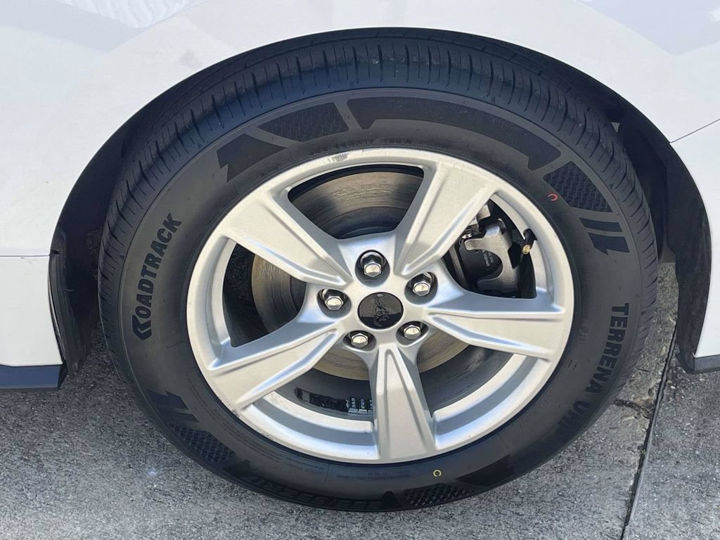 Certified 2024 Ford Mustang Coupe RWD image 9