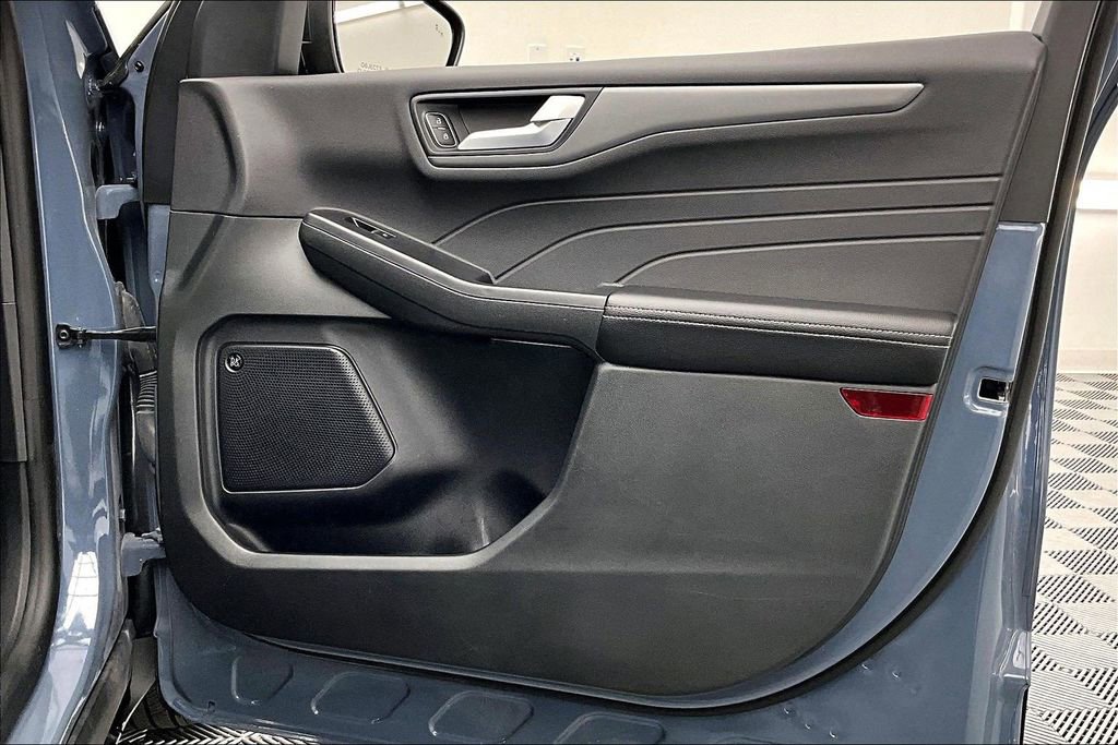 Certified 2025 Ford Escape Active w/ Active Premium Tech Pack FWD image 24