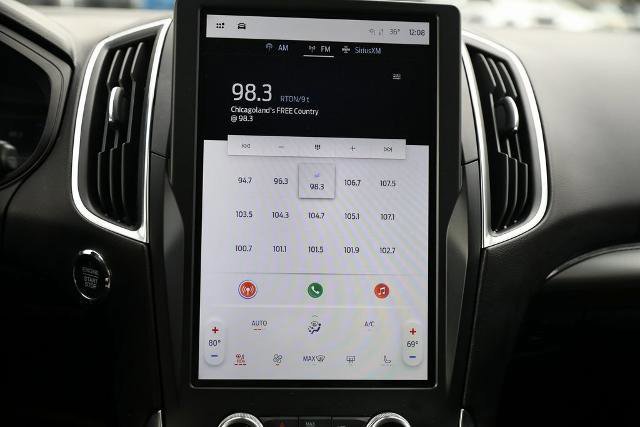 Certified 2024 Ford Edge Titanium image 37