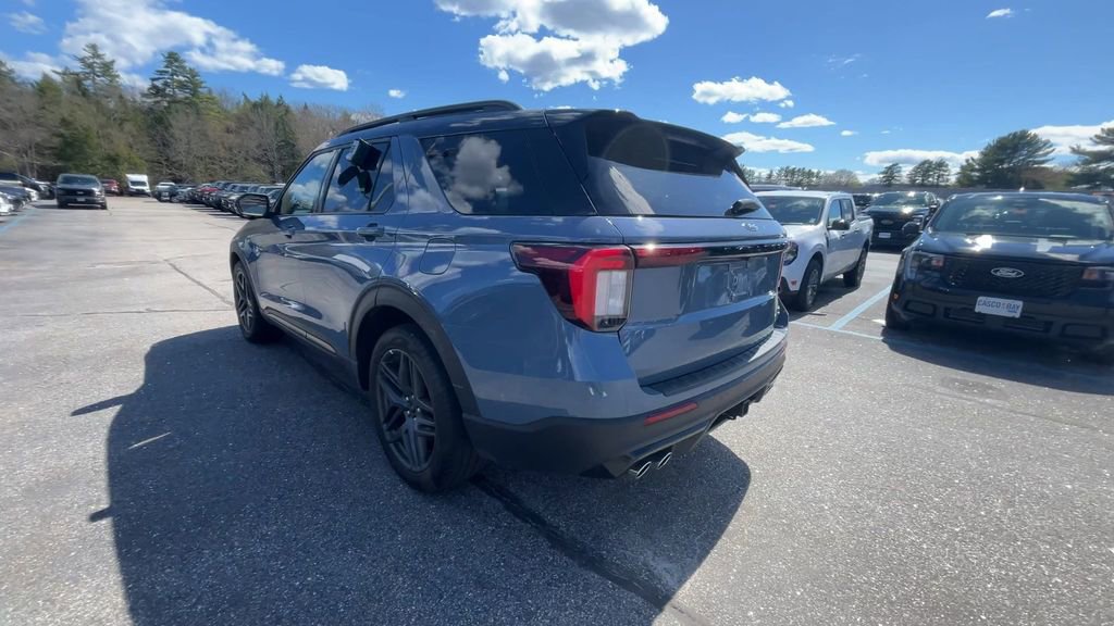 Certified 2025 Ford Explorer ST AWD/4WD image 18