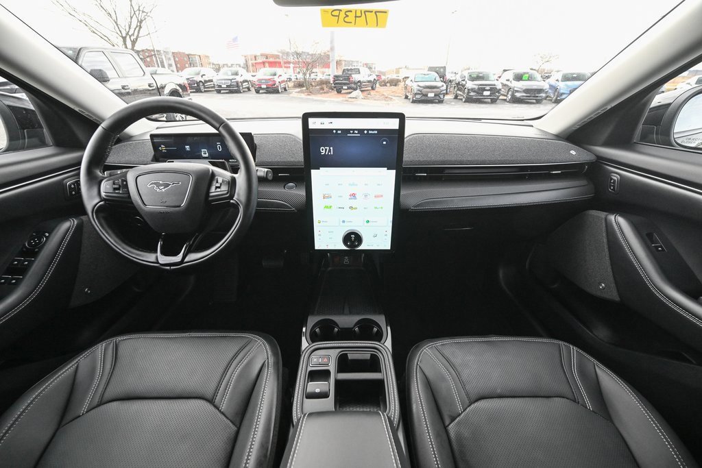Certified 2025 Ford Mustang Mach-E Premium image 34