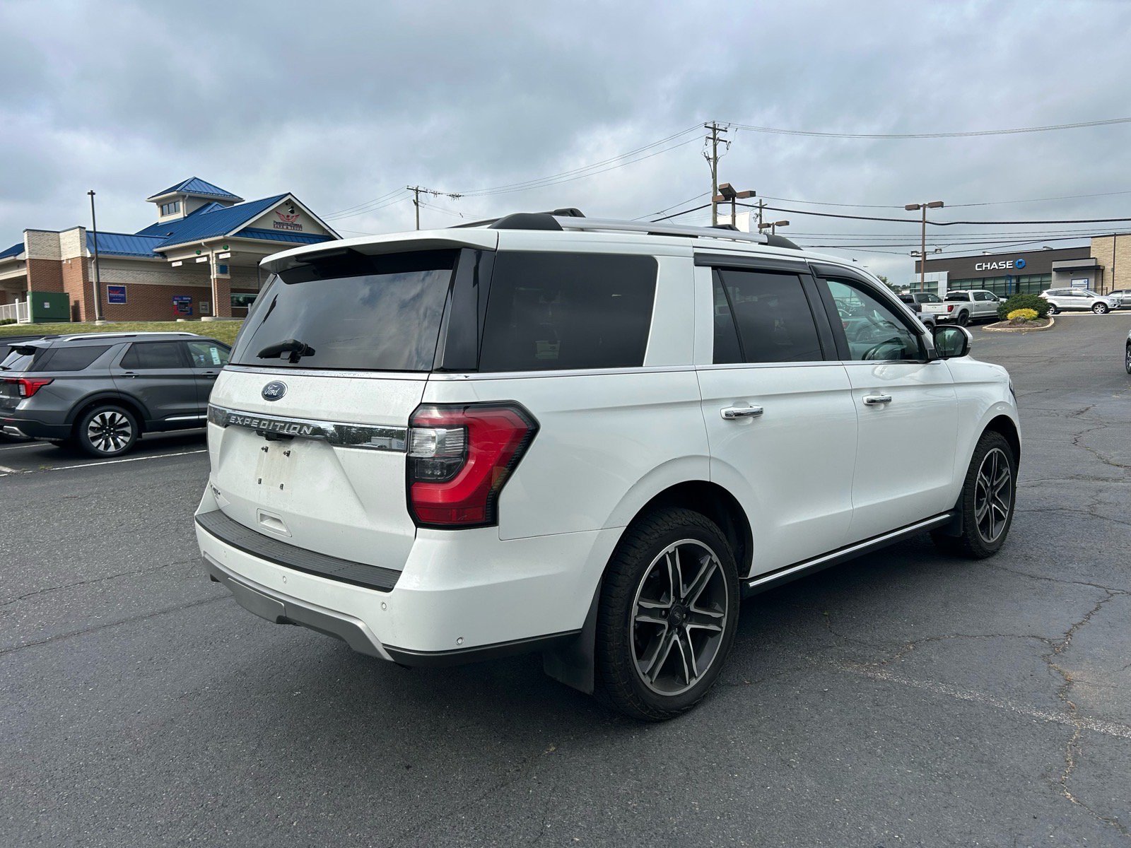 Certified 2021 Ford Expedition Limited AWD/4WD image 5