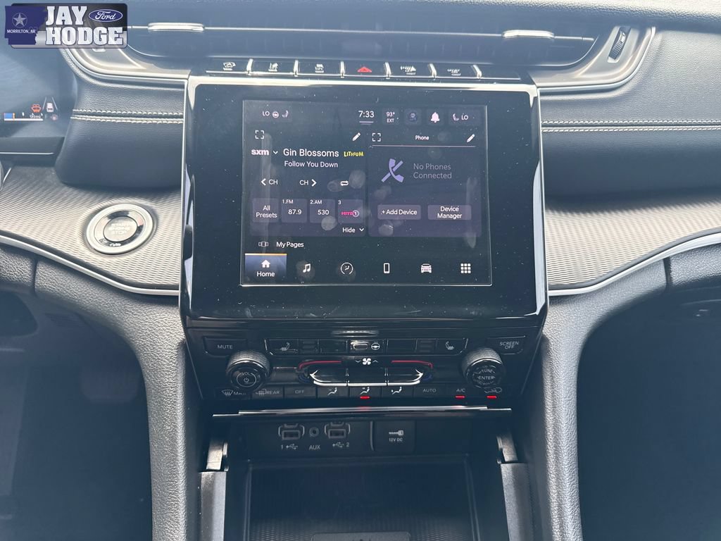 Used 2025 Jeep Grand Cherokee Altitude RWD image 18