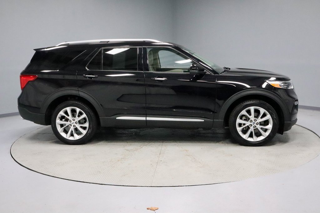 Certified 2023 Ford Explorer Platinum w/ Class IV Trailer Tow Package image 13