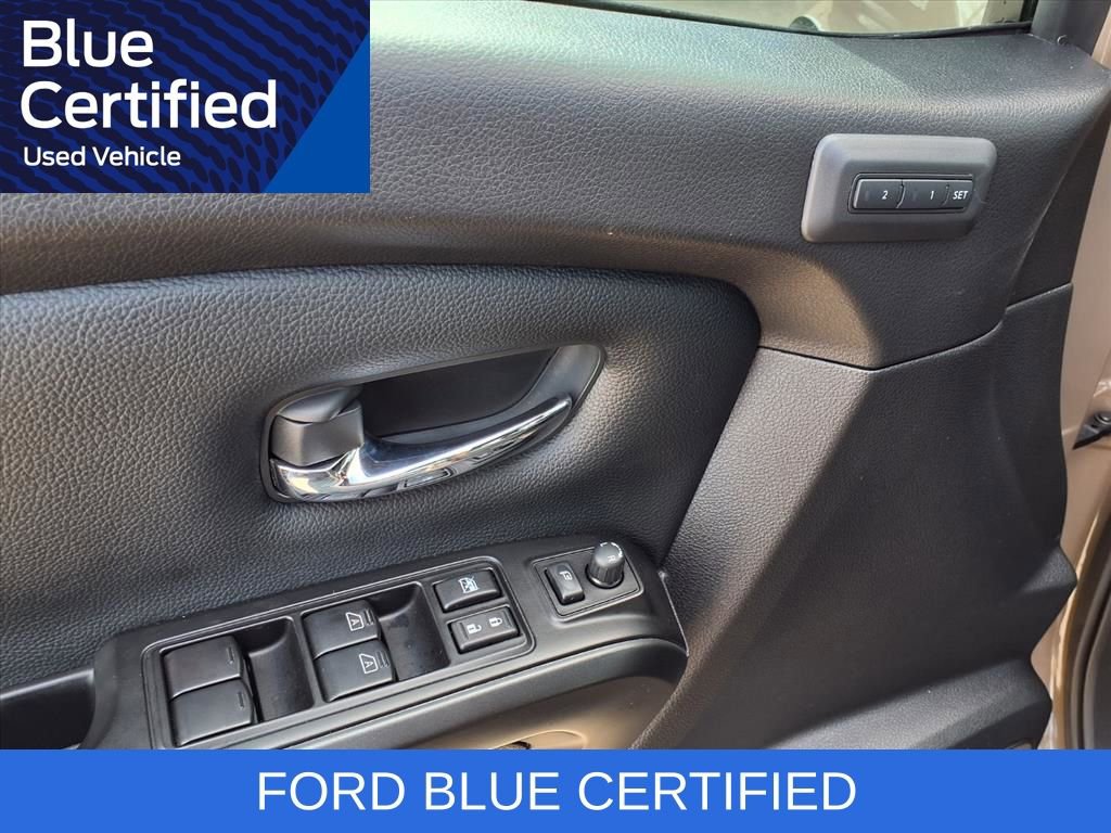 Used 2023 Nissan Titan PRO-4X w/ Pro-4x Convenience Package image 25