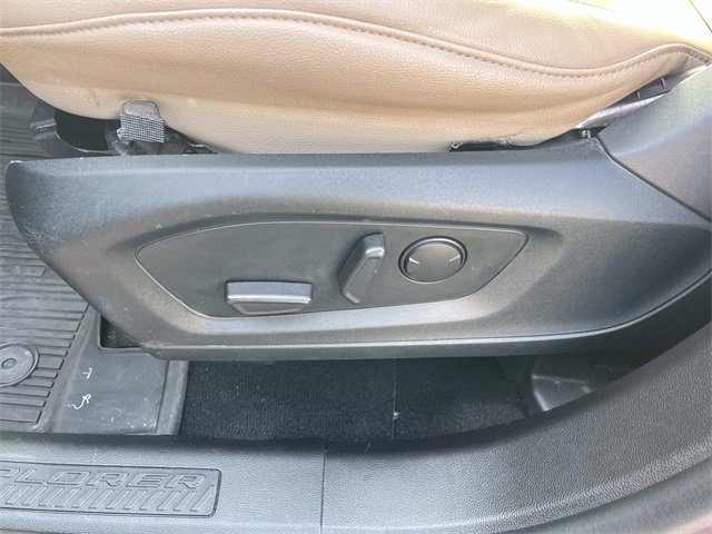 Certified 2021 Ford Explorer XLT w/ Equipment Group 202A image 30