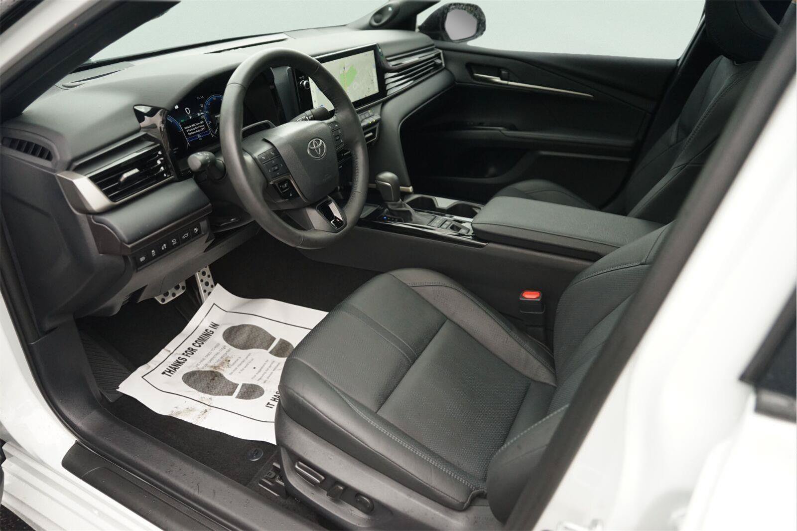 Used 2026 Toyota Camry XSE w/ Premium Plus Package FWD image 8