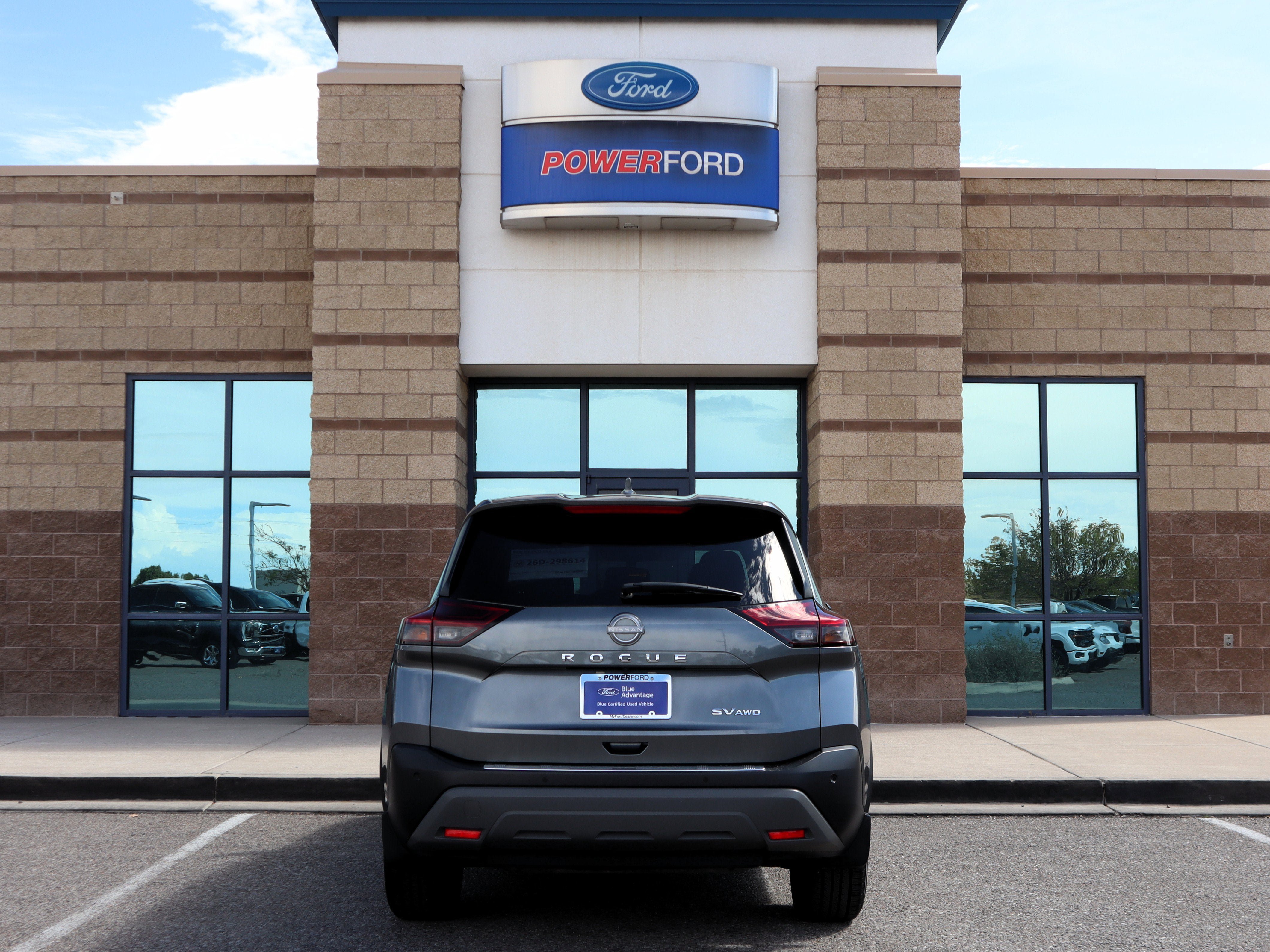 Used 2023 Nissan Rogue SV AWD/4WD image 7