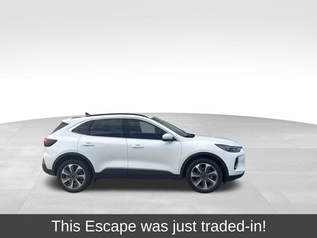 Certified 2023 Ford Escape Platinum AWD/4WD image 1