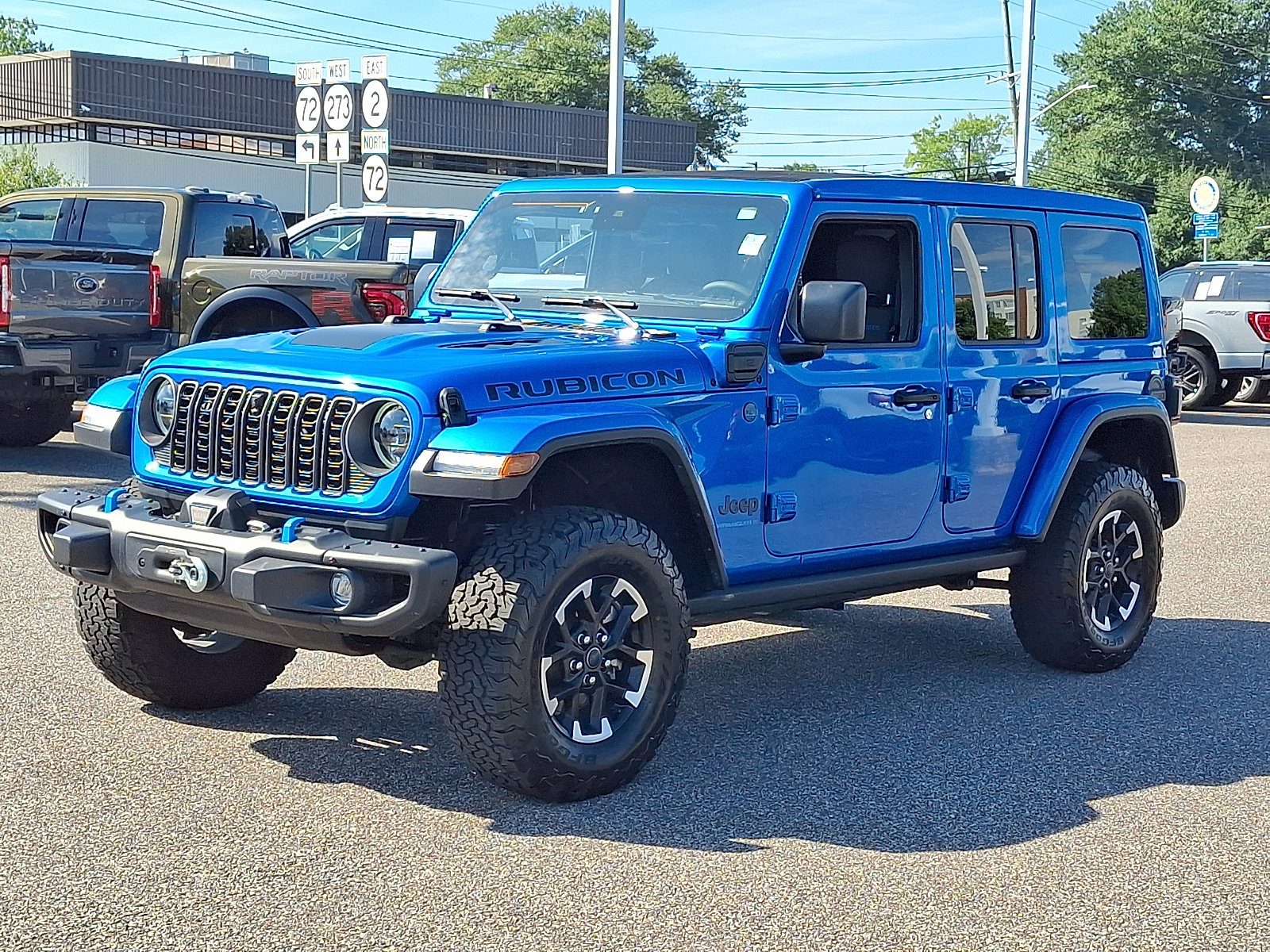 Used 2024 Jeep Wrangler Unlimited Rubicon 4xe AWD/4WD image 5