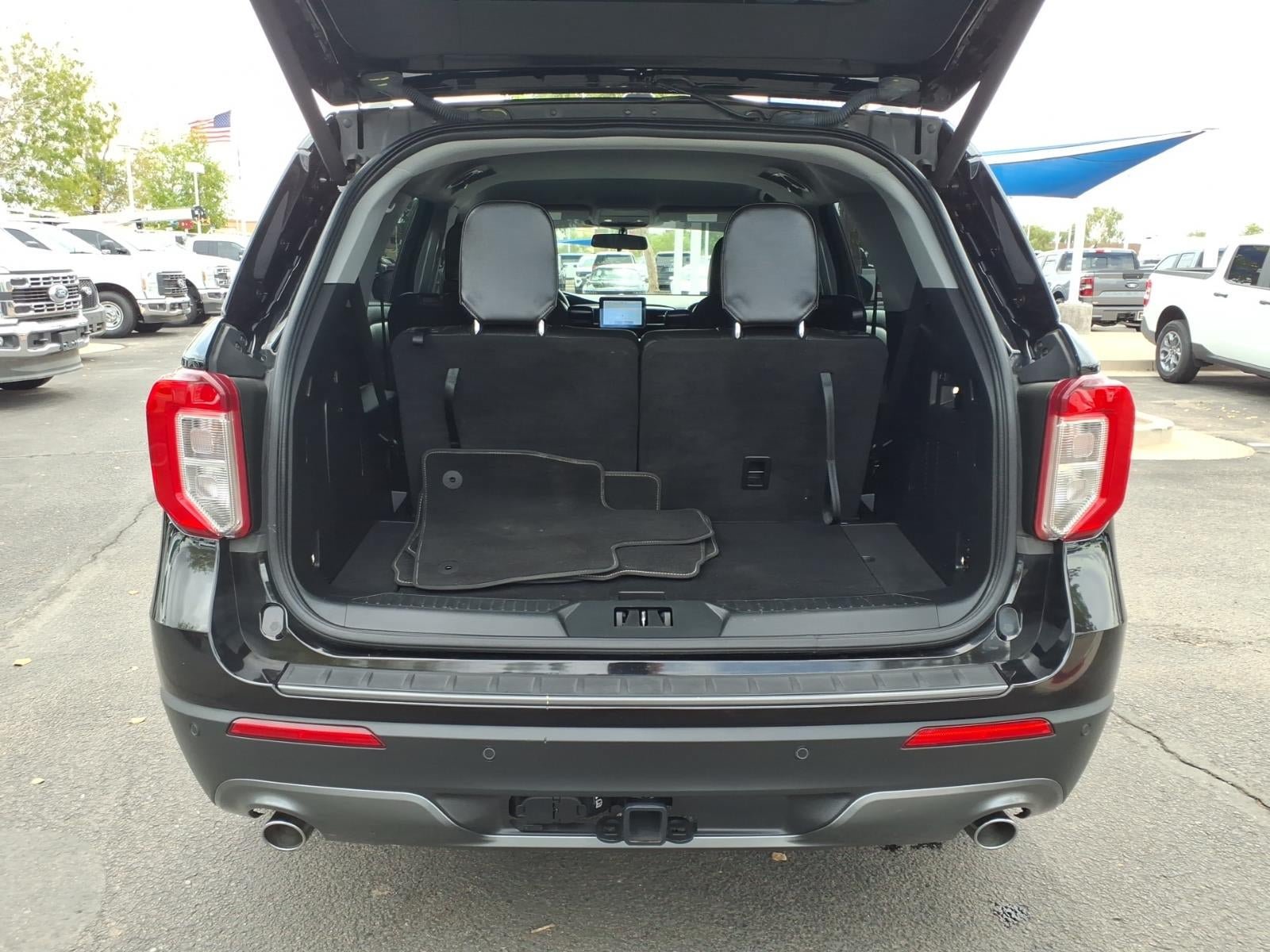 Certified 2023 Ford Explorer XLT w/ Equipment Group 202A RWD image 17