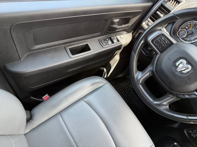 Used 2022 RAM 3500 Tradesman w/ Chrome Appearance Group AWD/4WD image 30