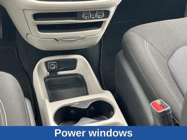 Used 2022 Chrysler Voyager LX FWD image 20