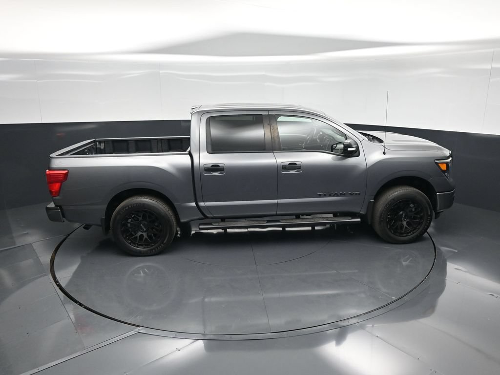 Used 2019 Nissan Titan SV w/ SV Convenience Package RWD image 40